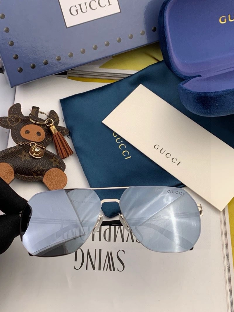 Gucci Sunglasses Casual 279584
