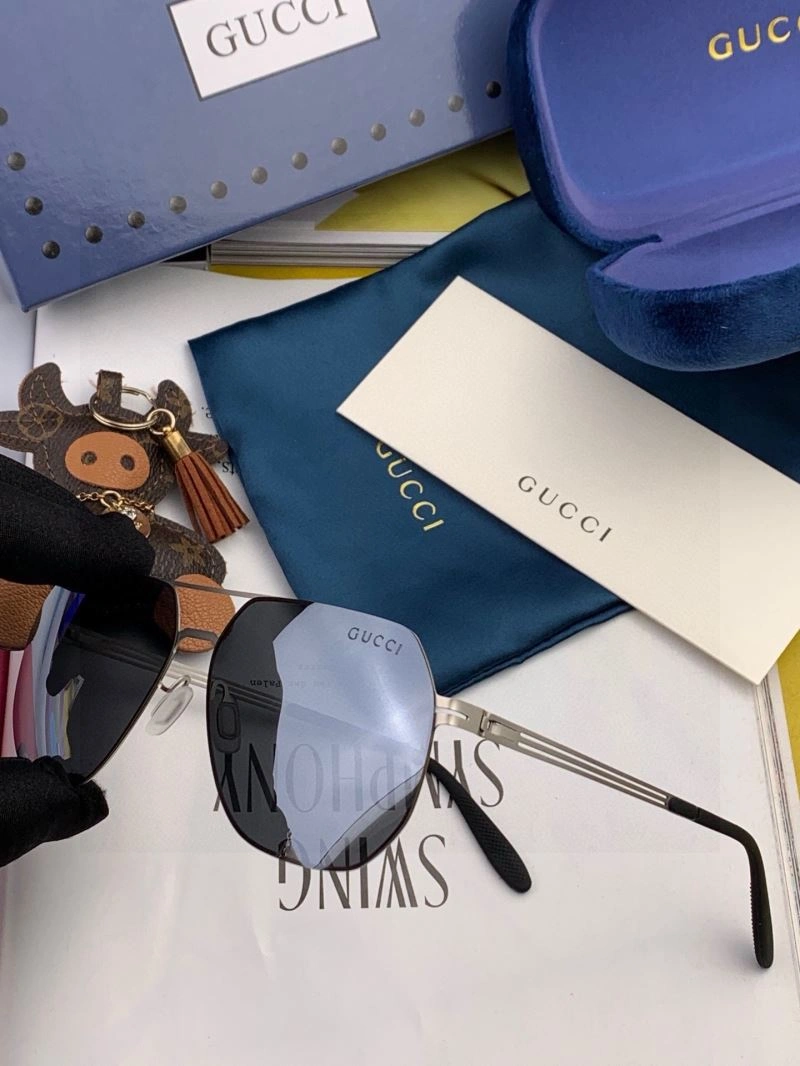 Gucci Sunglasses Casual 279584