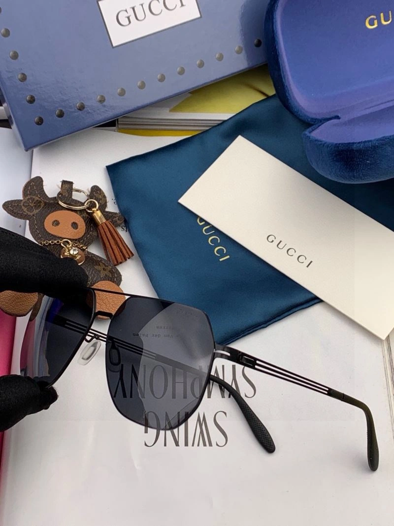 Gucci Sunglasses Casual 279584