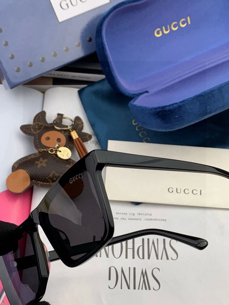 Gucci Sunglasses Unisex 279582
