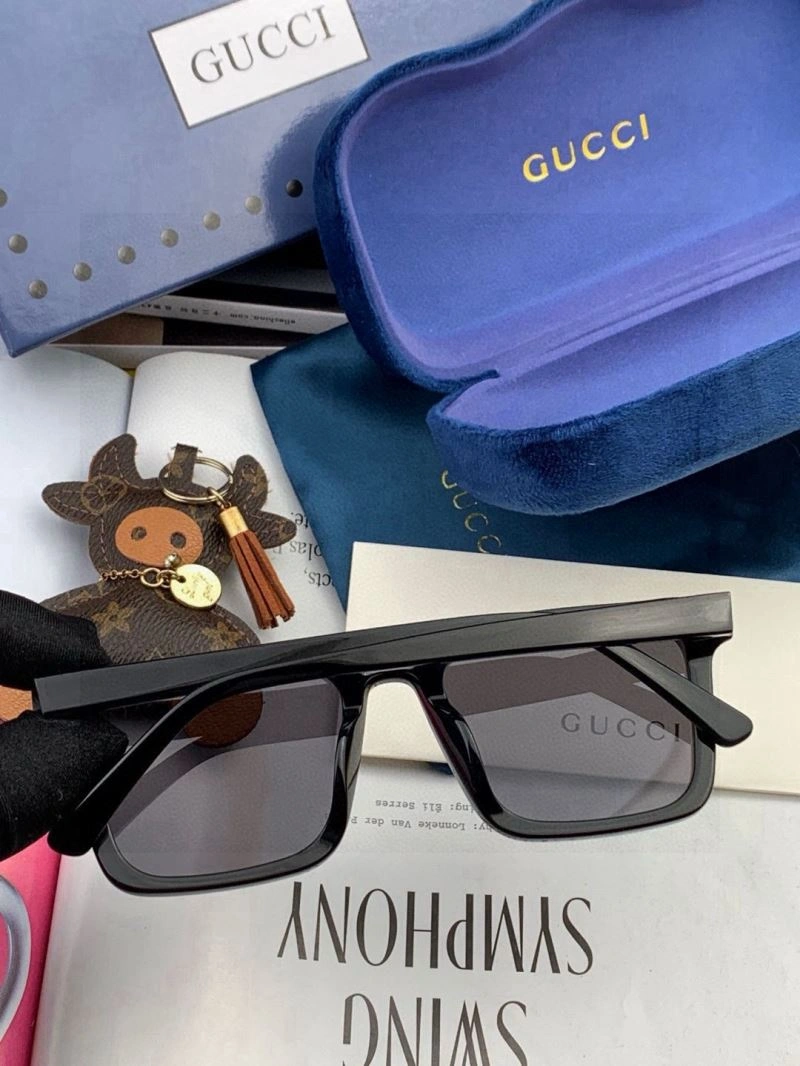 Gucci Sunglasses Unisex 279582