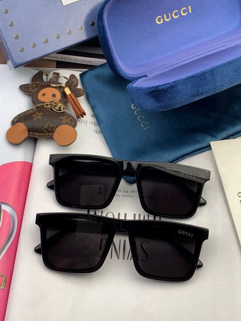 Gucci Sunglasses Unisex 279582