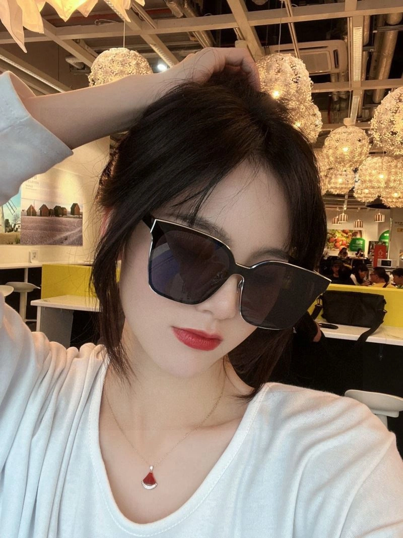 Gucci Sunglasses EasyCare 279580