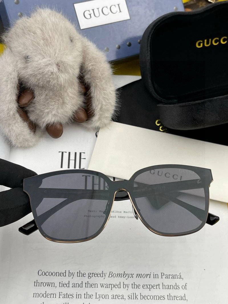 Gucci Sunglasses EasyCare 279580