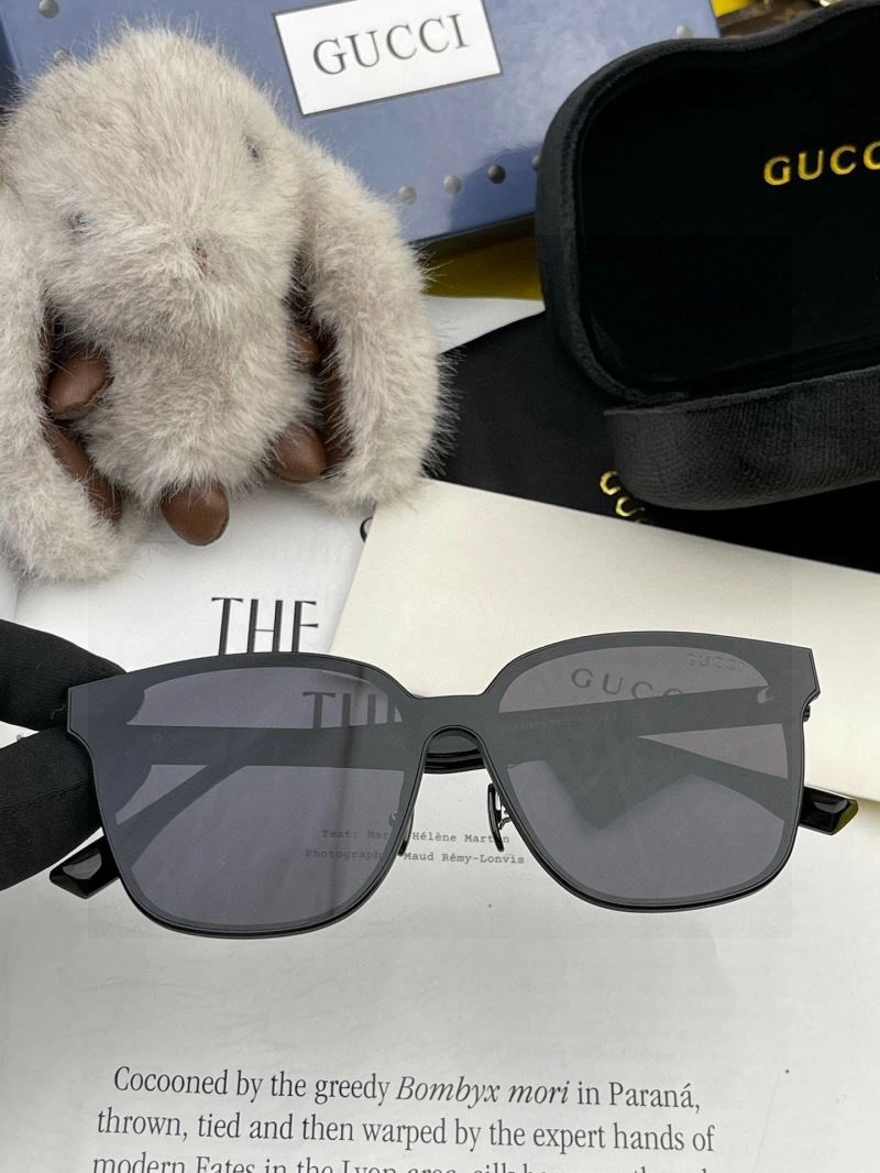Gucci Sunglasses EasyCare 279580