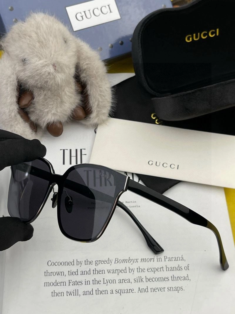 Gucci Sunglasses EasyCare 279580