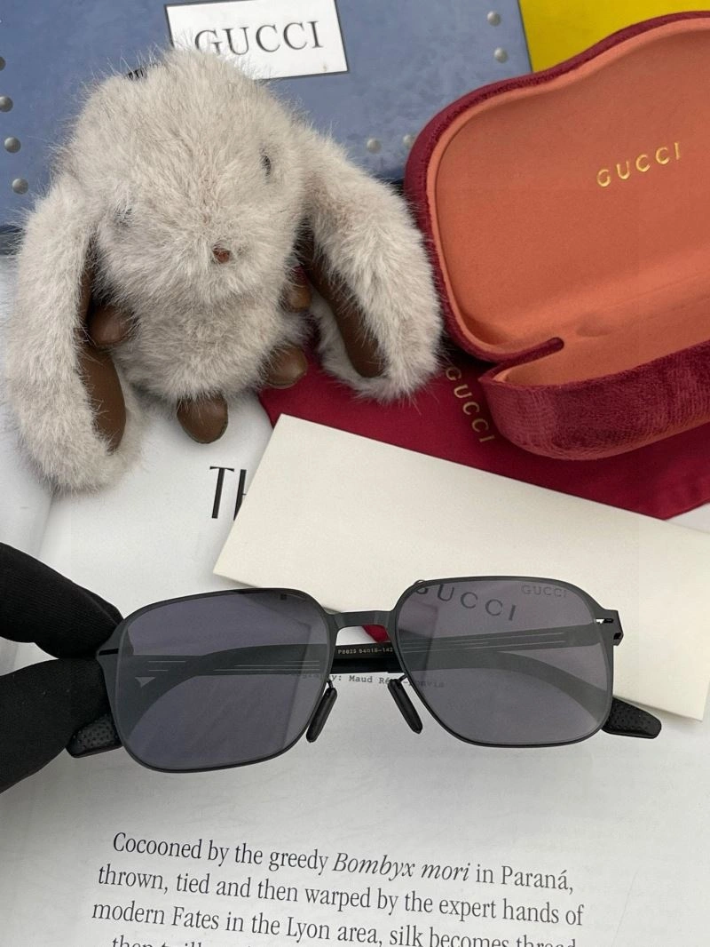 Gucci Sunglasses SportInspired 279575