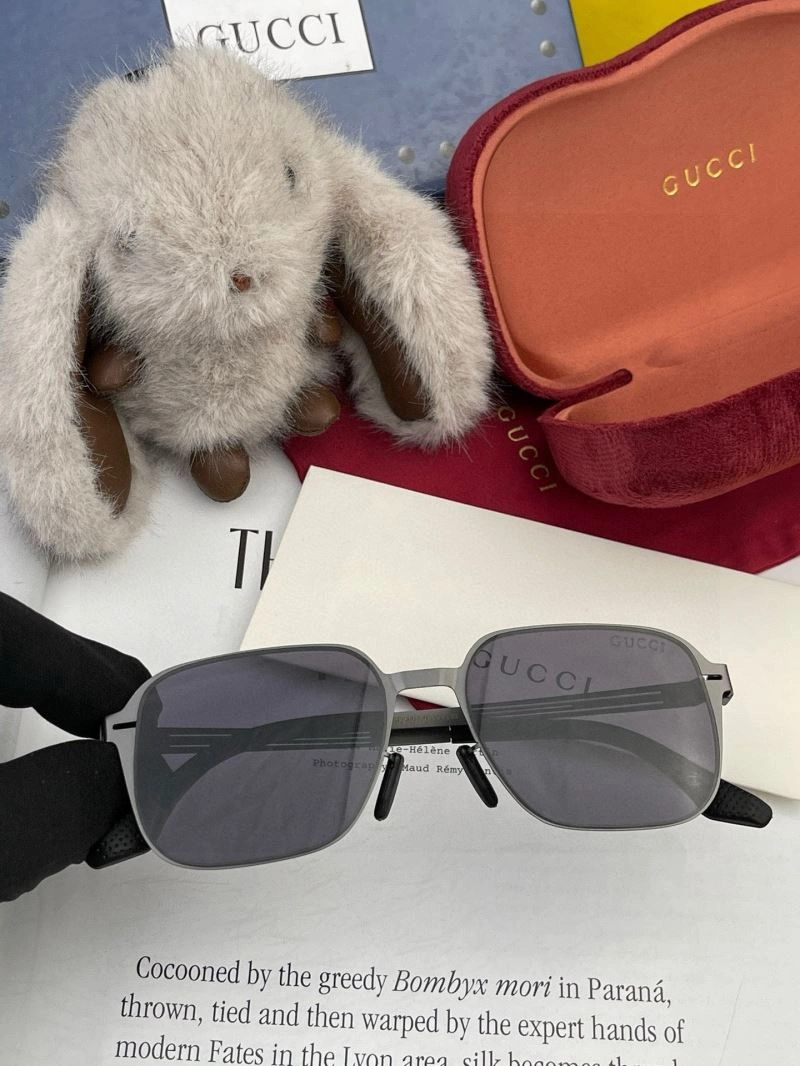 Gucci Sunglasses SportInspired 279575