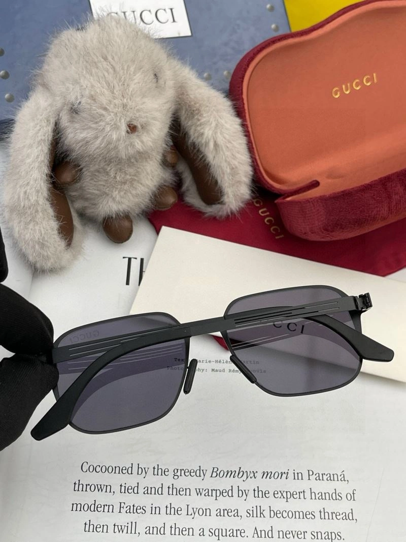 Gucci Sunglasses SportInspired 279575