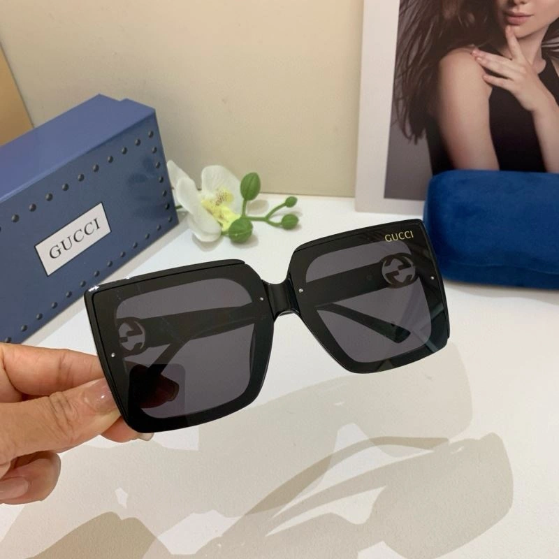 FlexibleFit Gucci Sunglasses 279563
