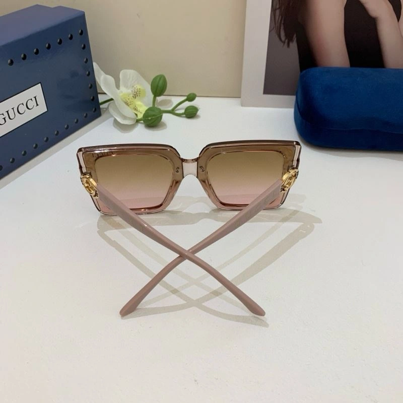 Trendsetting Gucci Sunglasses 279561