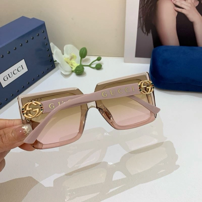 Trendsetting Gucci Sunglasses 279561