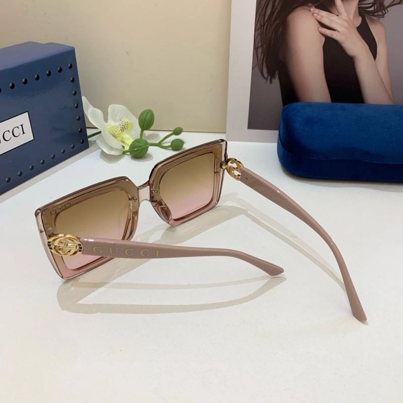 Trendsetting Gucci Sunglasses 279561