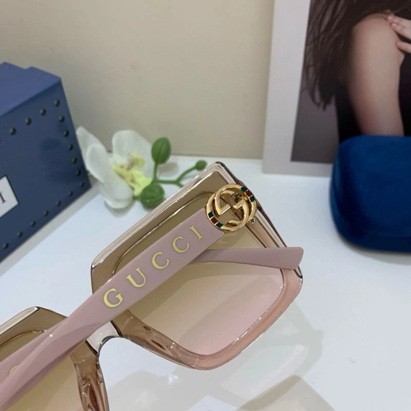 Trendsetting Gucci Sunglasses 279561