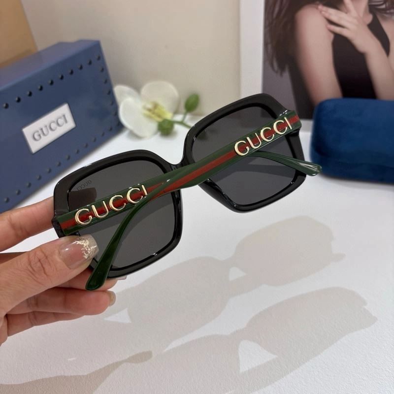 Tailored Gucci Sunglasses 279544