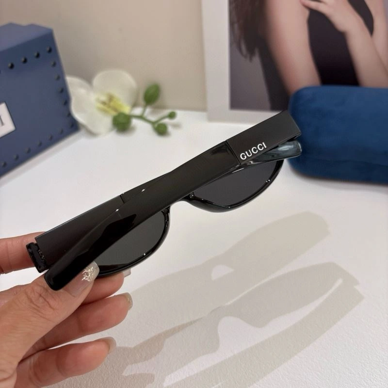 Gucci Sunglasses Modern 279547