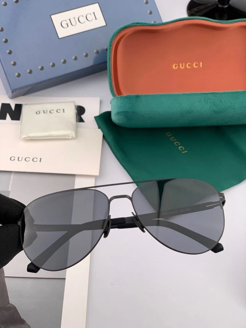 Gucci Sunglasses Resilient 279571