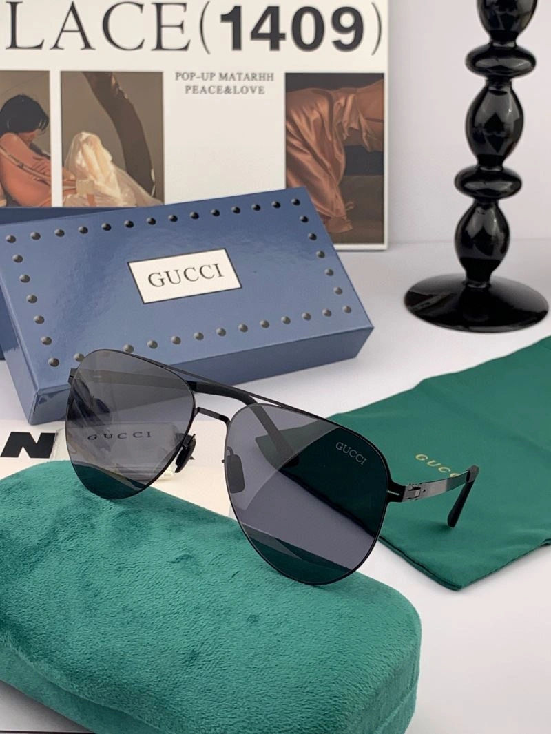 Gucci Sunglasses Resilient 279571