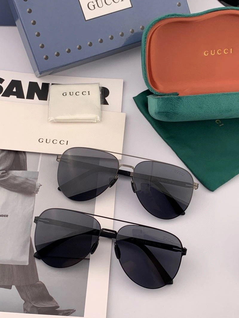 Gucci Sunglasses Resilient 279571