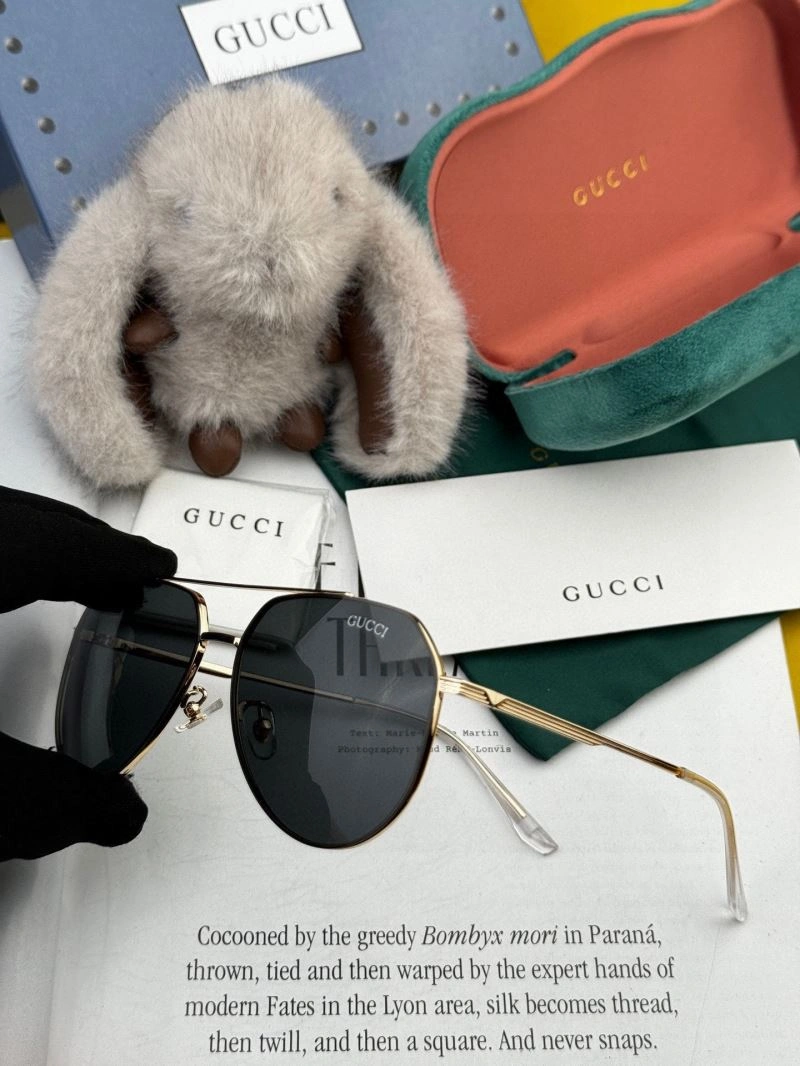 Gucci Sunglasses Unisex 279552