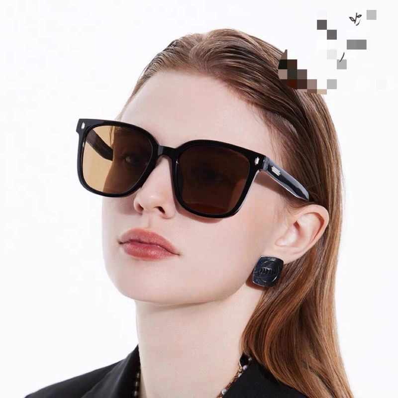 Gucci Sunglasses Bold 279541