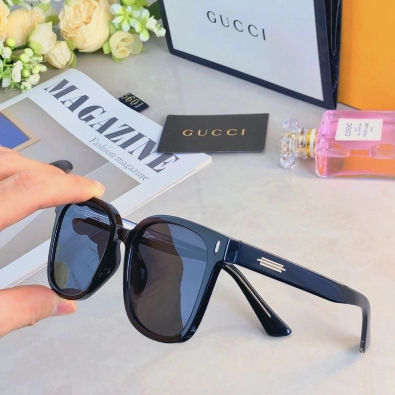 Gucci Sunglasses Bold 279541