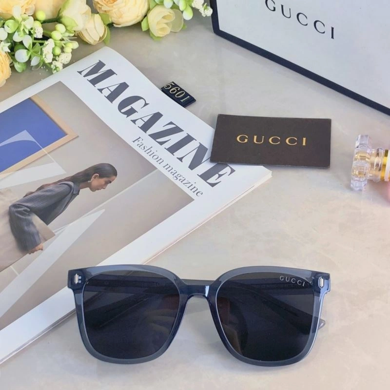 Gucci Sunglasses Bold 279541