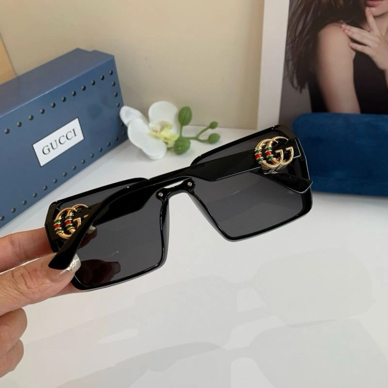 Functional Gucci Sunglasses 279539