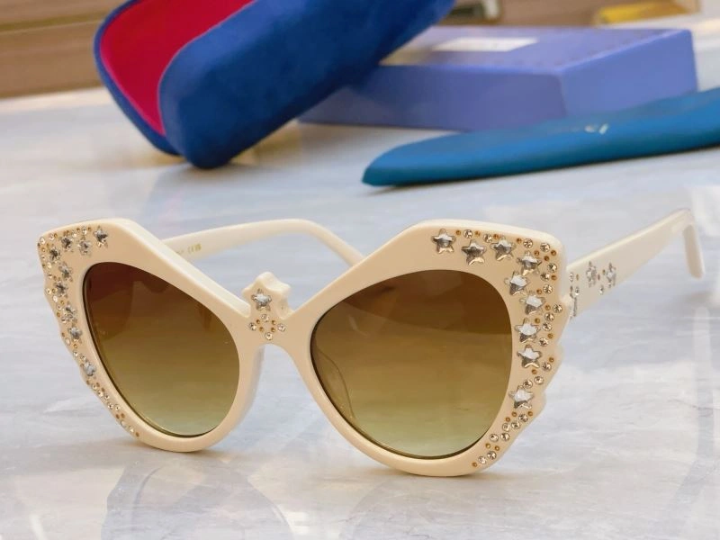 Gucci Sunglasses FashionForward 279528