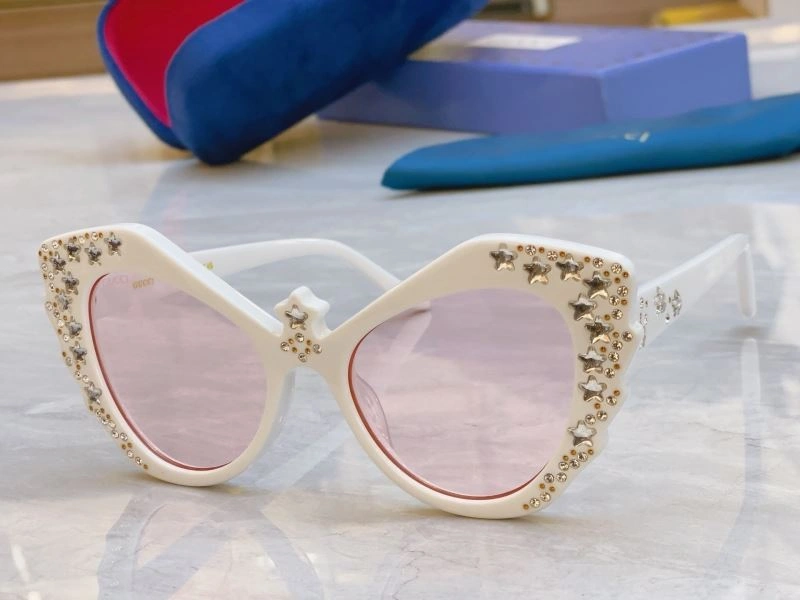 Gucci Sunglasses FashionForward 279528