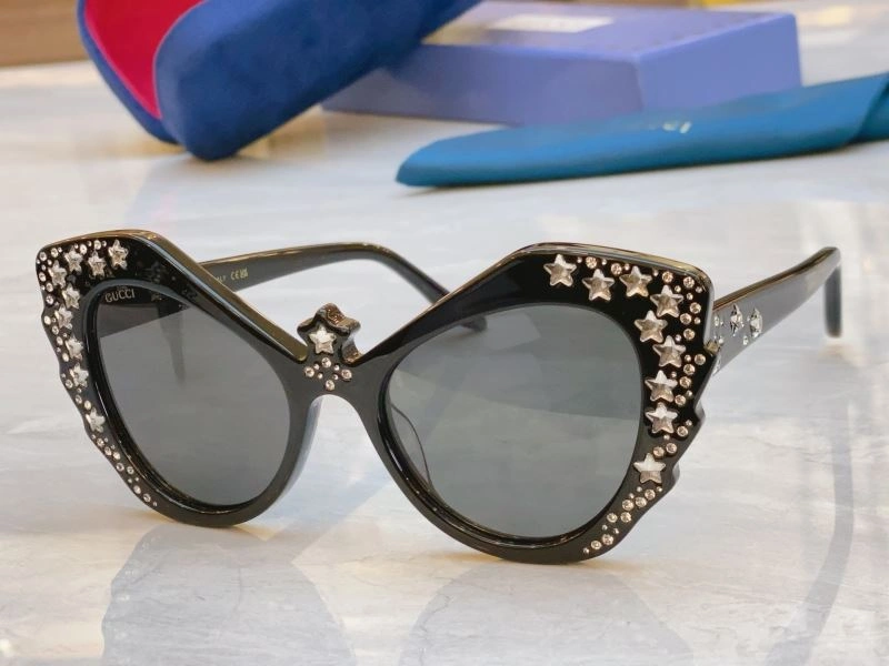 Gucci Sunglasses FashionForward 279528