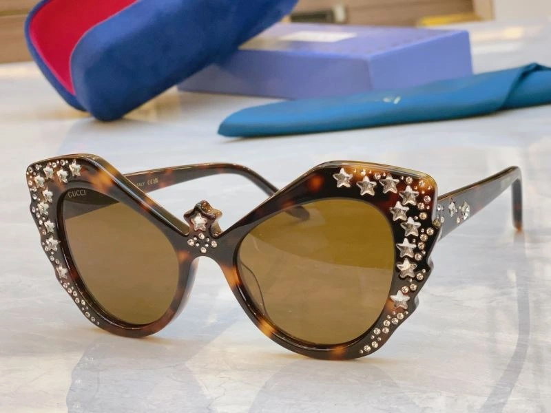 Gucci Sunglasses FashionForward 279528