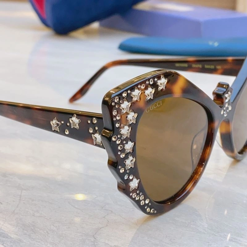 Gucci Sunglasses FashionForward 279528