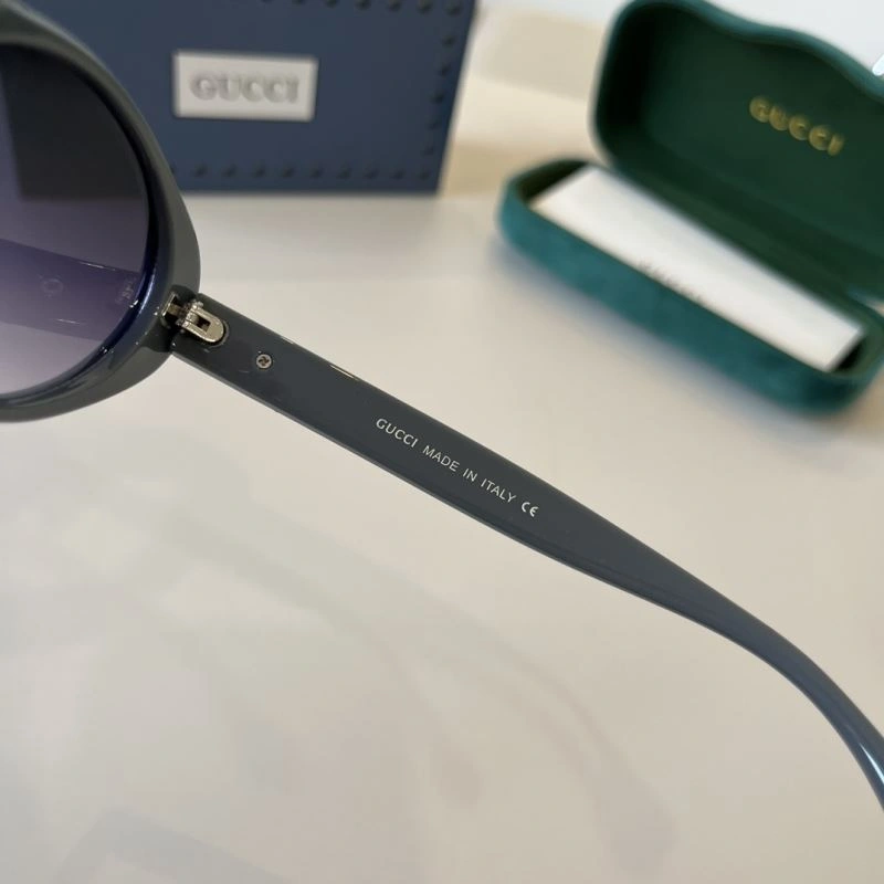 Packable Gucci Sunglasses 279510