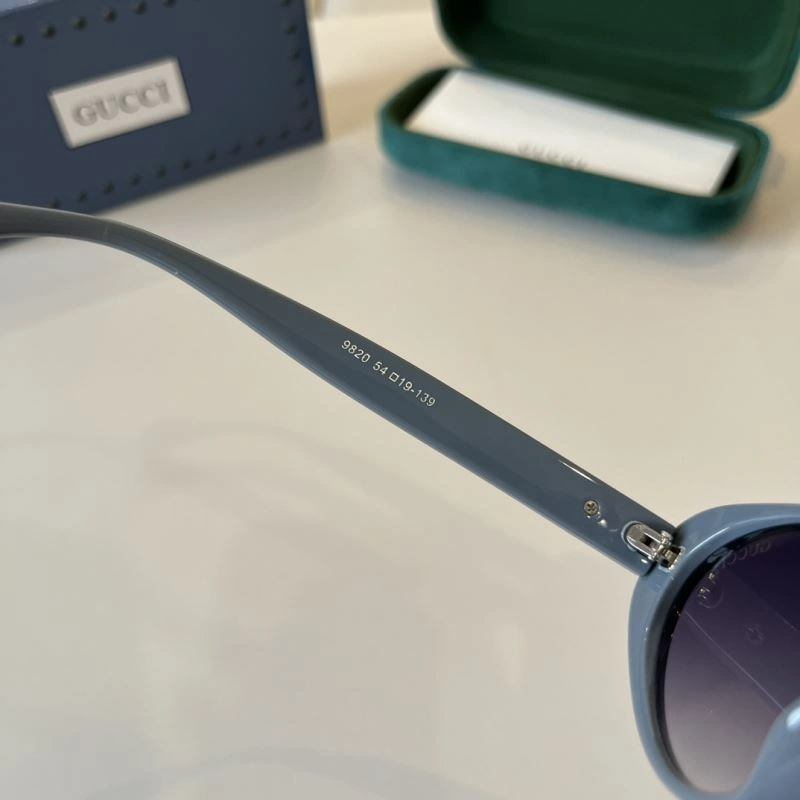 Packable Gucci Sunglasses 279510