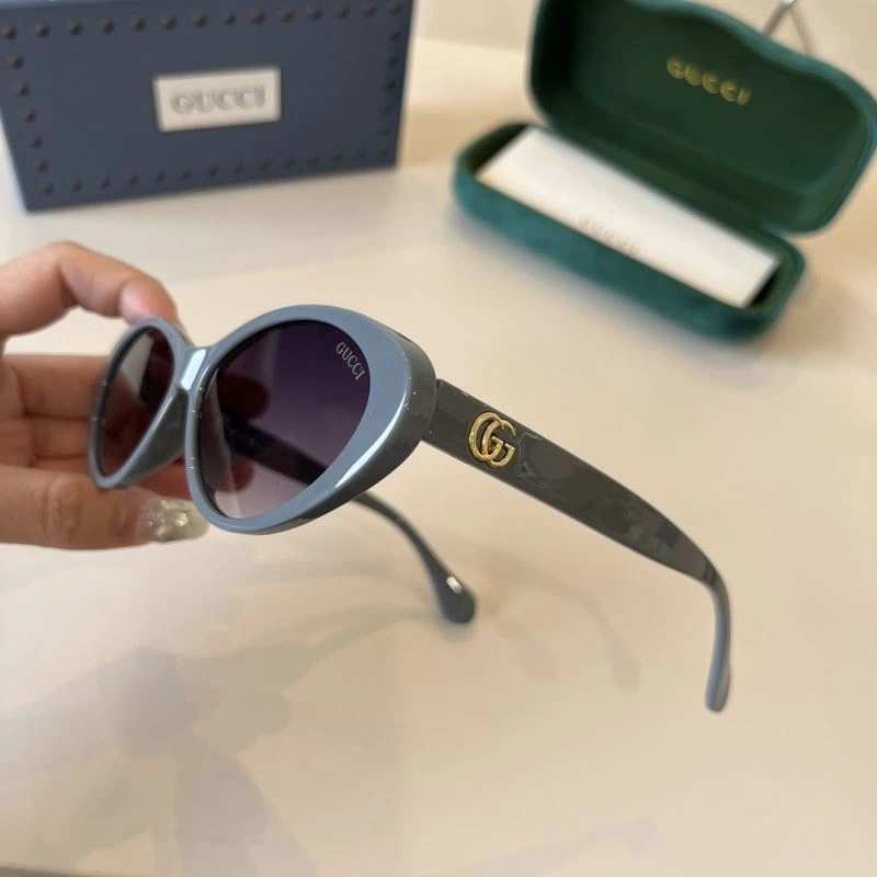 Packable Gucci Sunglasses 279510