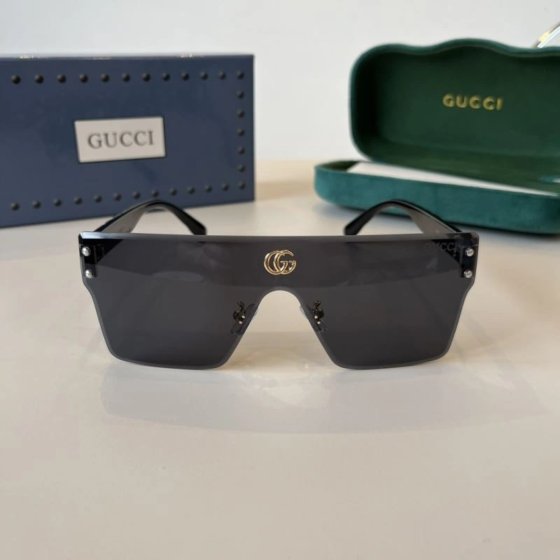 Gucci Sunglasses Casual 279505