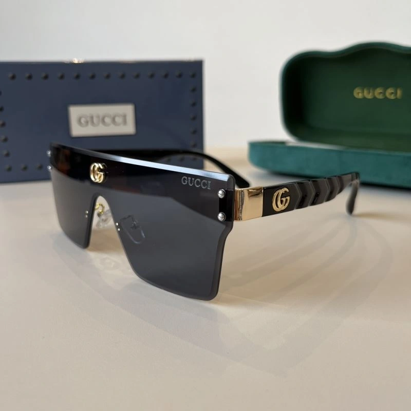 Gucci Sunglasses Casual 279505