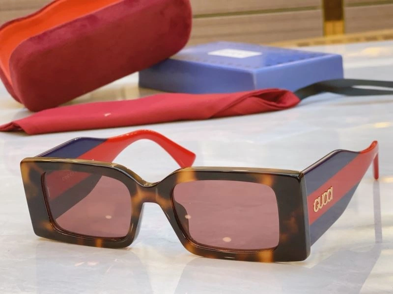 Packable Gucci Sunglasses 279519