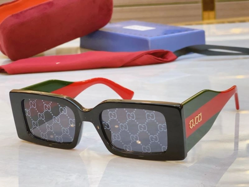 Packable Gucci Sunglasses 279519