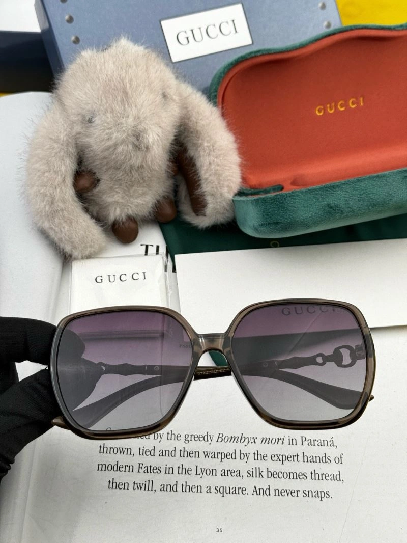 Gucci Sunglasses ModernLook 279497