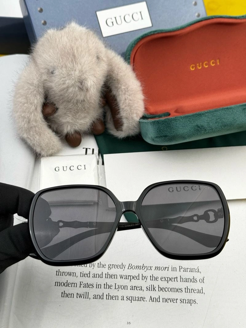 Gucci Sunglasses ModernLook 279497