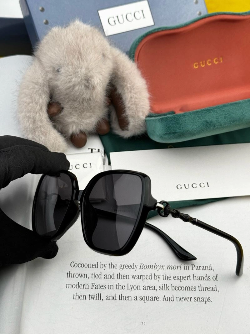 Gucci Sunglasses ModernLook 279497