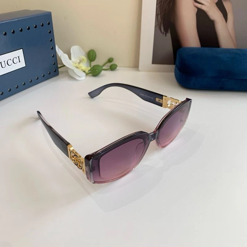 Vibrant Gucci Sunglasses 279490
