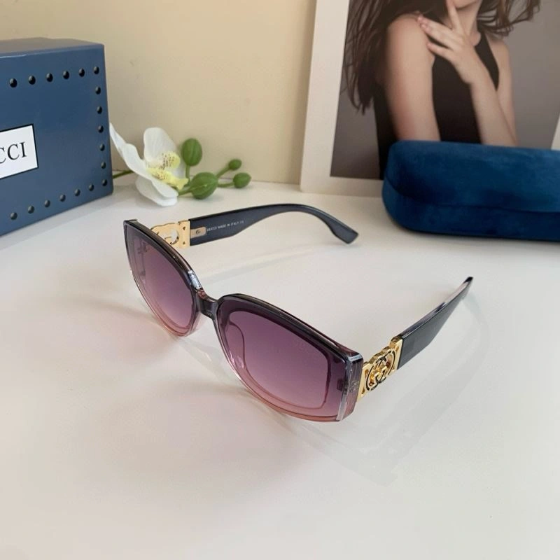 Vibrant Gucci Sunglasses 279490
