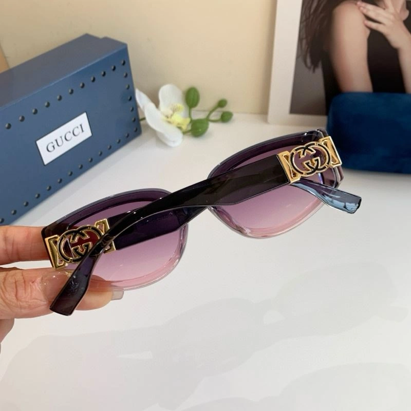 Vibrant Gucci Sunglasses 279490