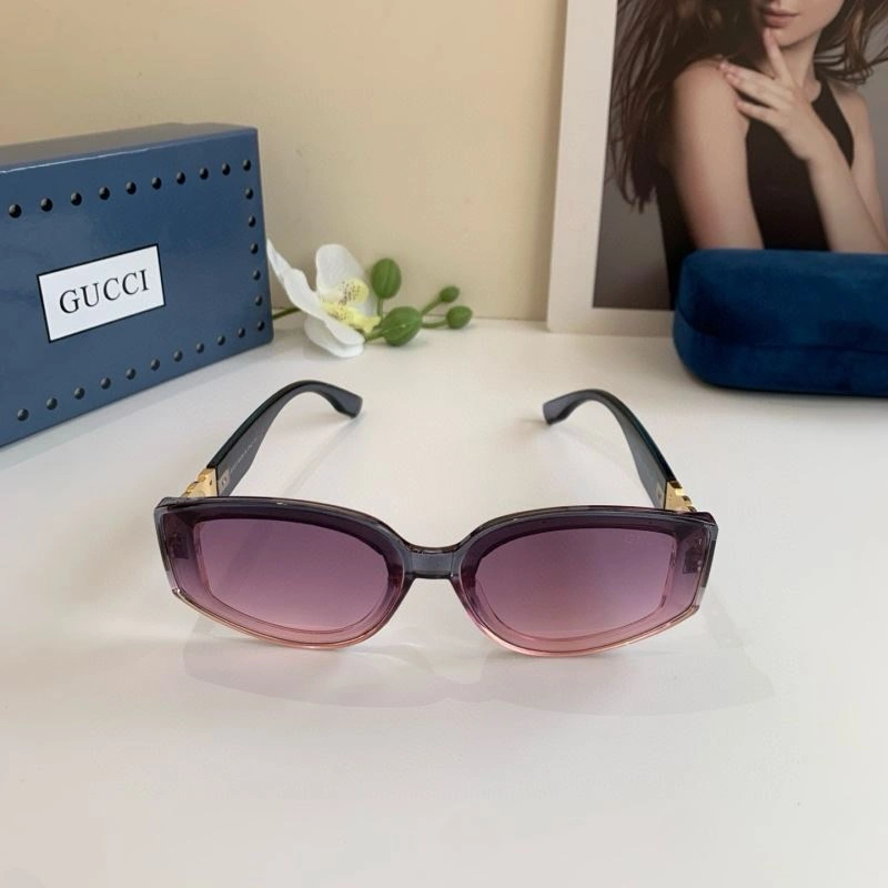 Vibrant Gucci Sunglasses 279490