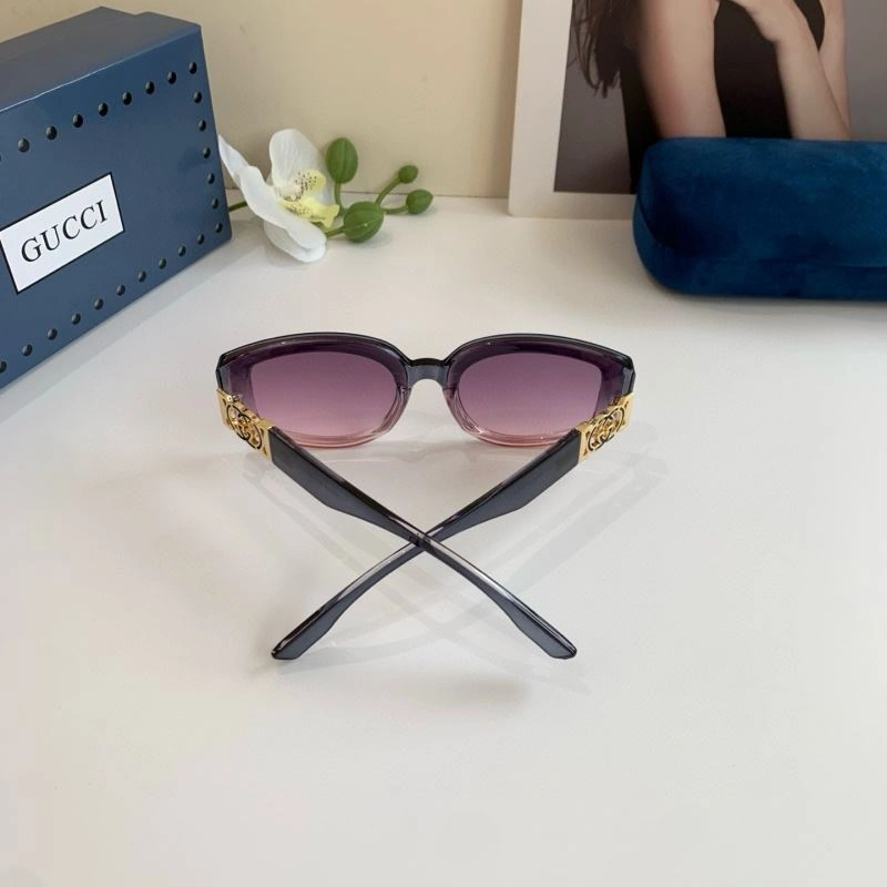 Vibrant Gucci Sunglasses 279490