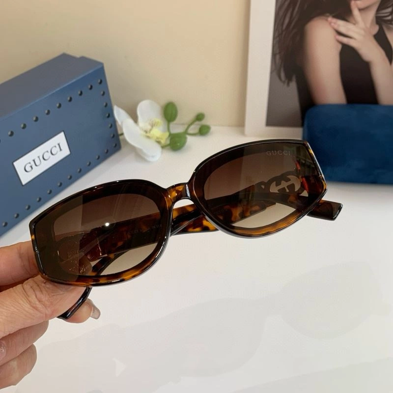 Gucci Sunglasses SportInspired 279488