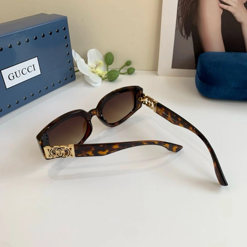 Gucci Sunglasses SportInspired 279488
